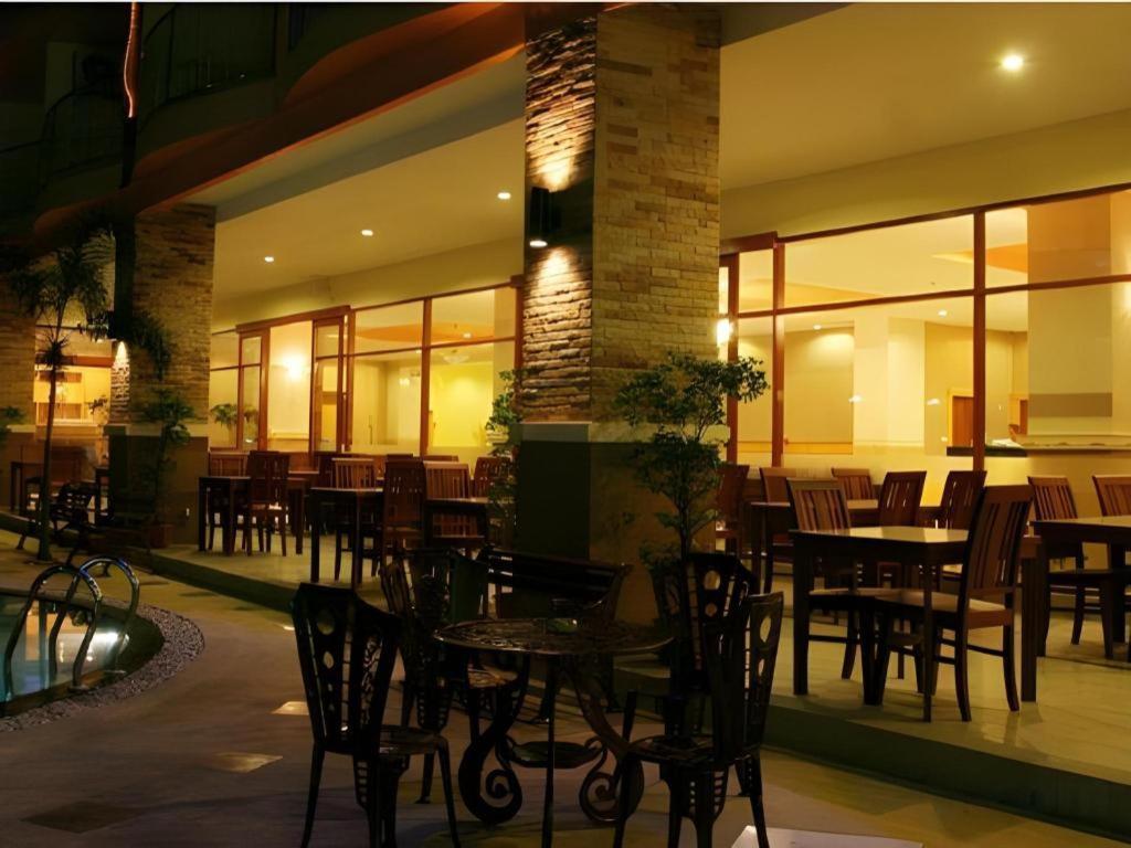 Siam Platinum Pattaya Hotel Exterior photo